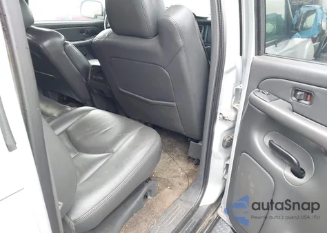 2003 Chevrolet Avalanche 1500 z USA, uszkodzony, nr VIN 3GNEC13T63G200848